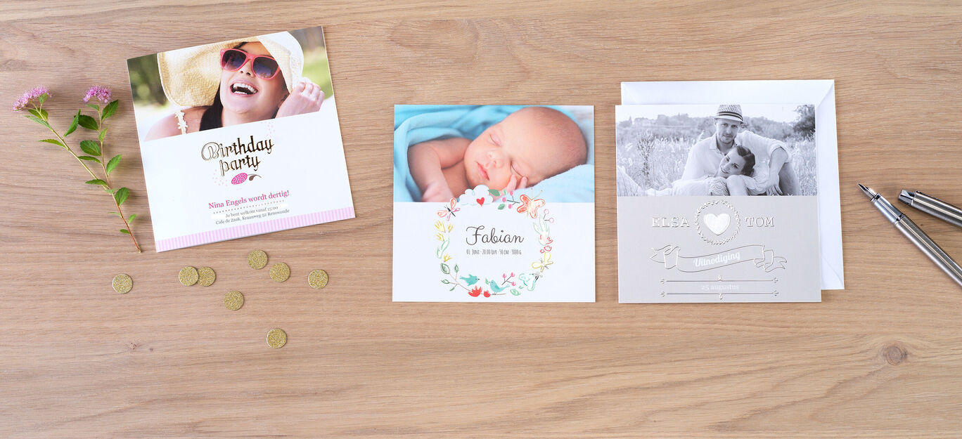 Drie liefdevol ontworpen CEWE wenskaarten: baby, bloemen en bruiloftsfoto.