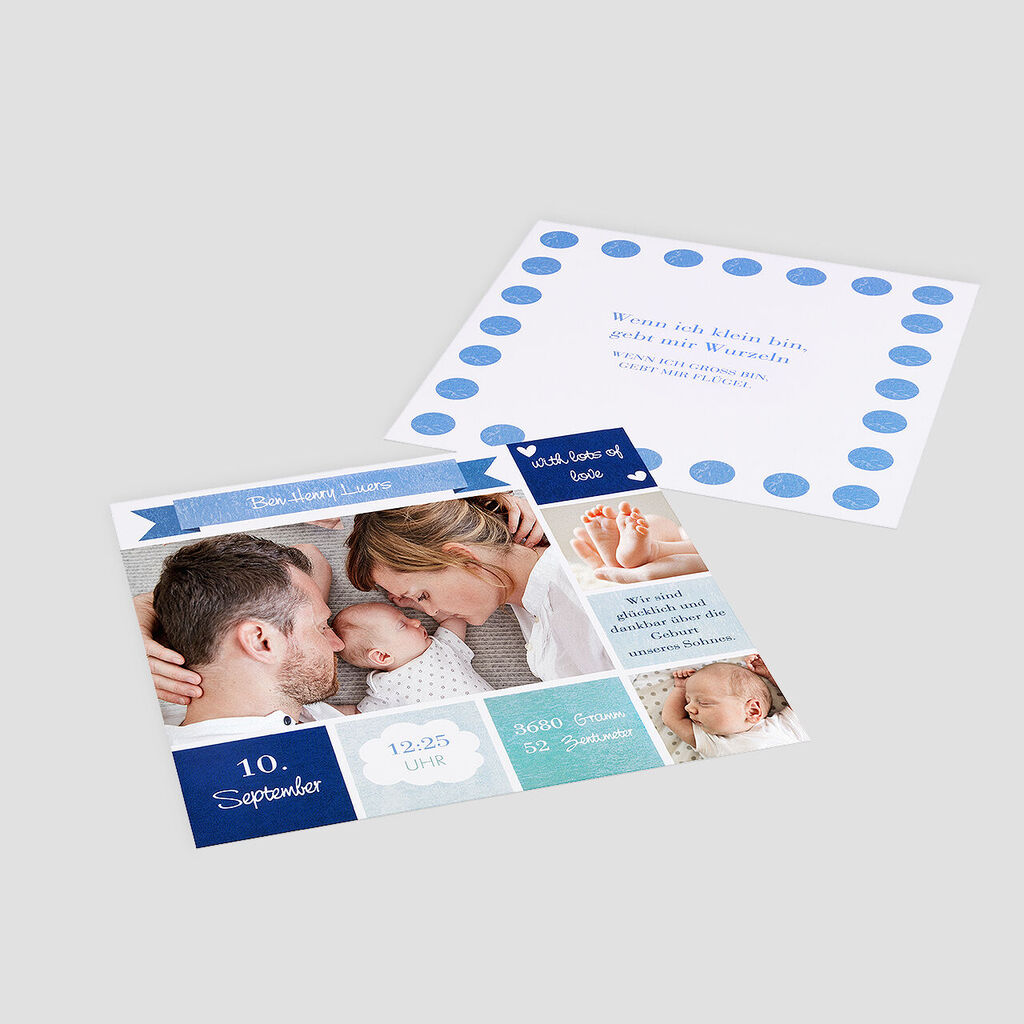 Een liefdevolle kaart met foto's van een pasgeborene en gelukkige ouders. Datum en persoonlijke boodschap staan bovenaan.