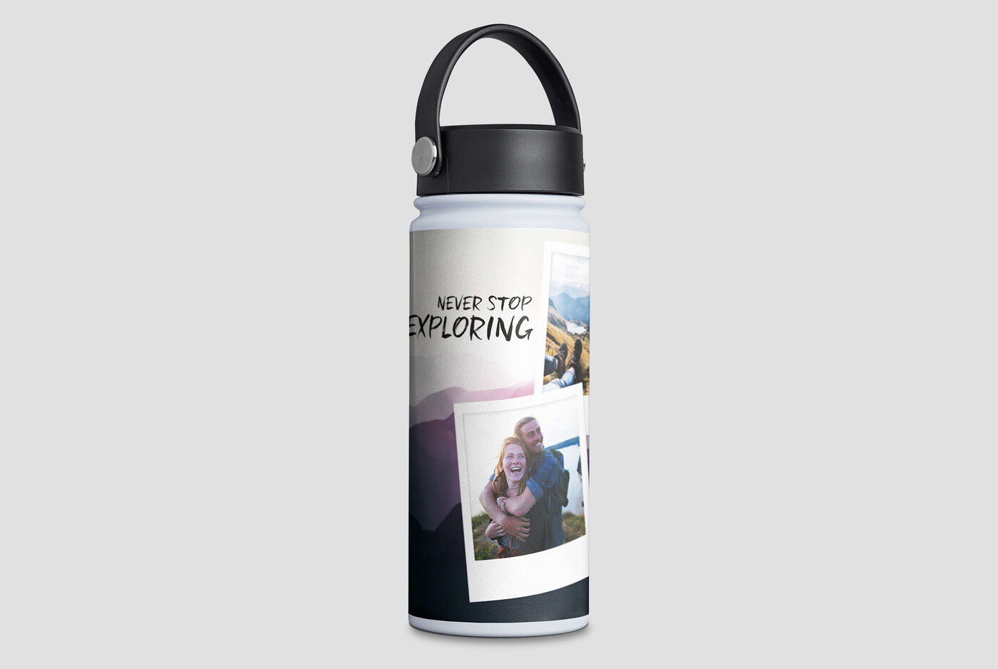 Een creatieve drinkfles met foto's en de tekst 'Never Stop Exploring' in een vrolijk ontwerp.
