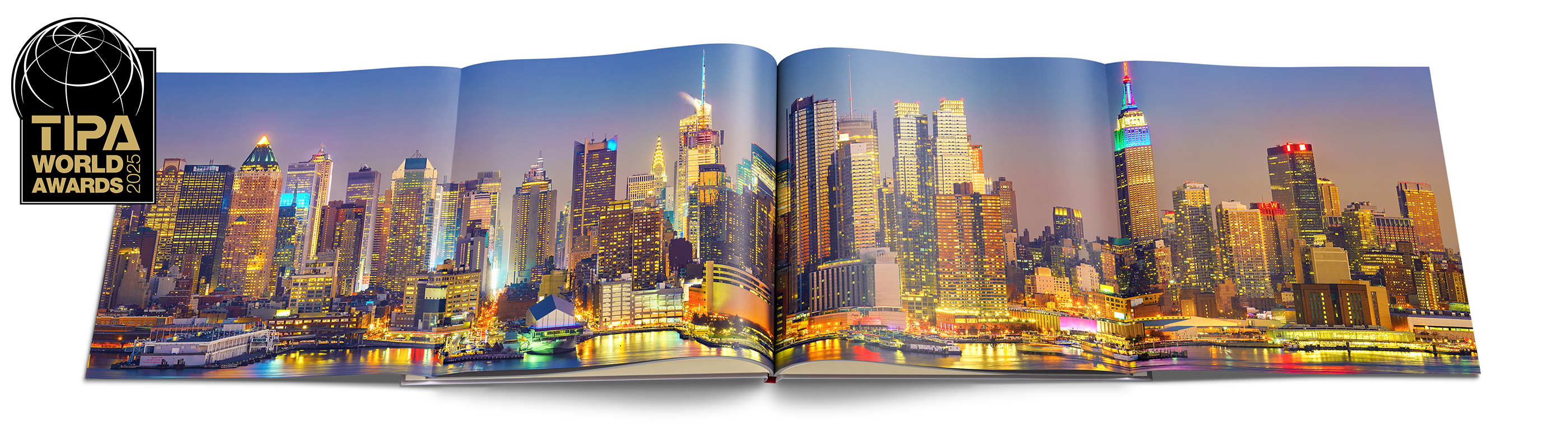 CEWE FOTBOEK met een prachtige skyline bij nacht.