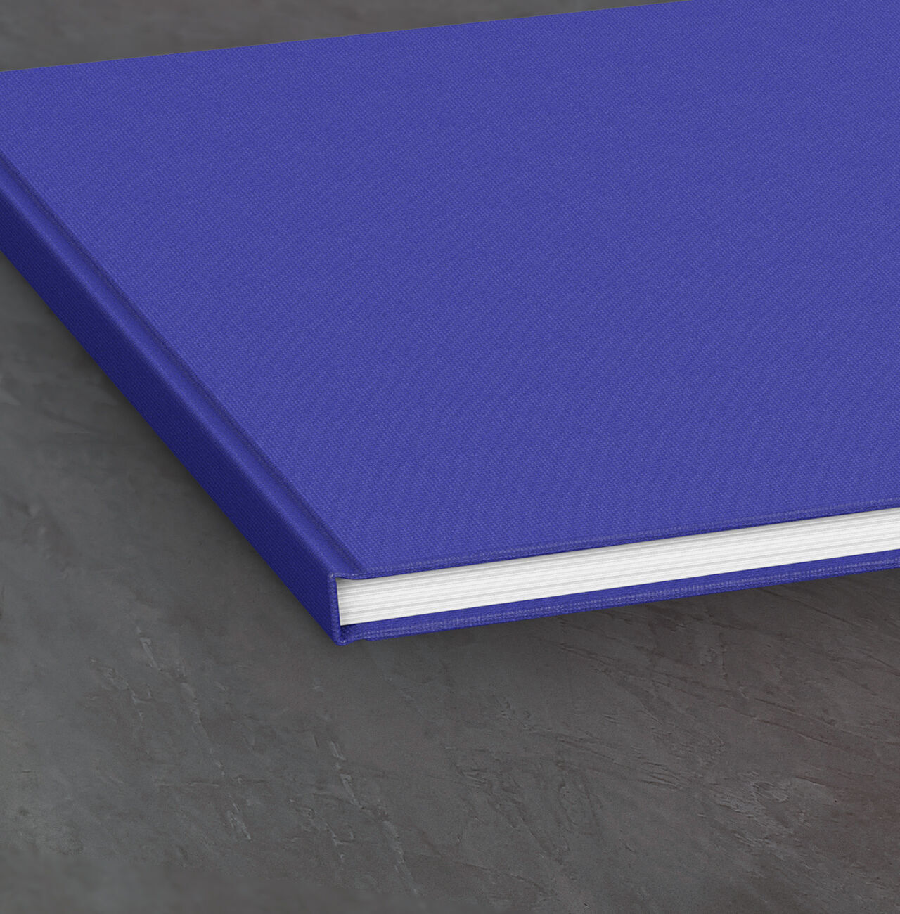 Blauw fotoboek van CEWE met glanzende kaft