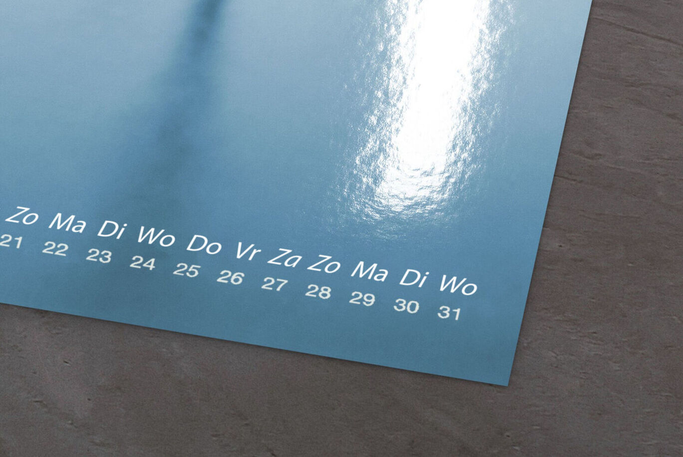Kalenderblad met weekdagen en cijfers in blauwe kleuren
